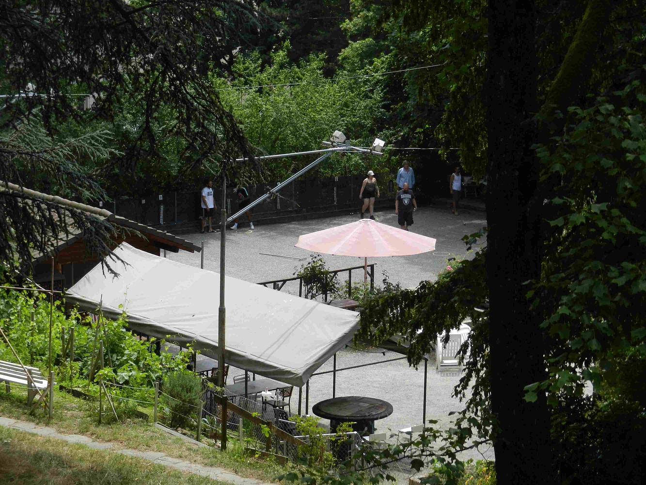 Image média: Place de pétanque 'La Valencienne'